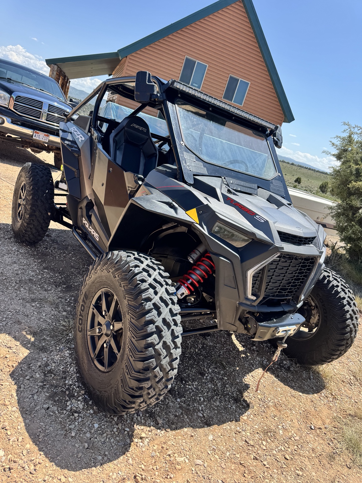 Side by side detailing service
